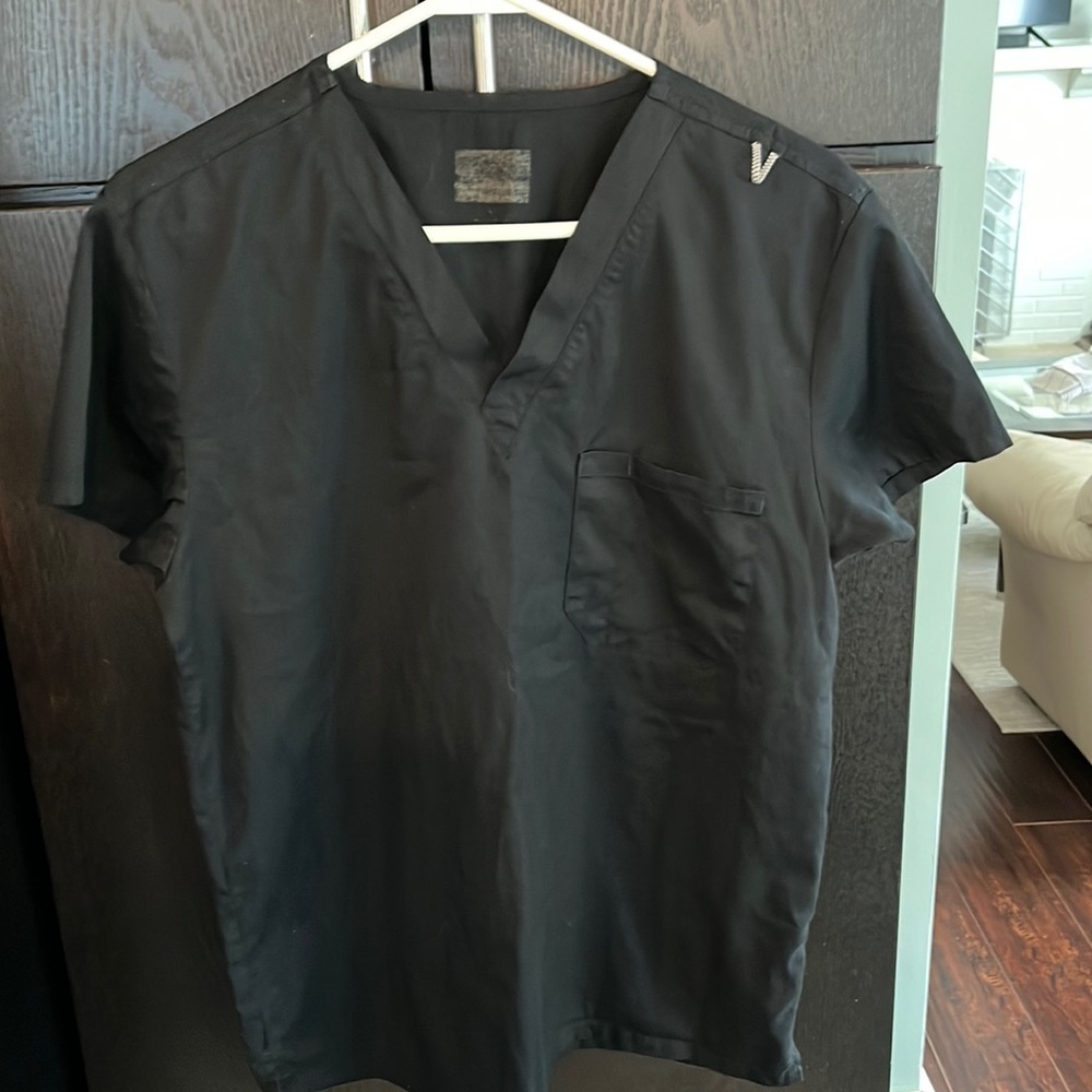 EUC strictly scrubs womens scrub top.  Size xs